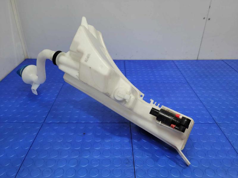 2016-2024 Volvo XC90 Windshield Washer Fluid Reservoir Assembly OEM 313493884