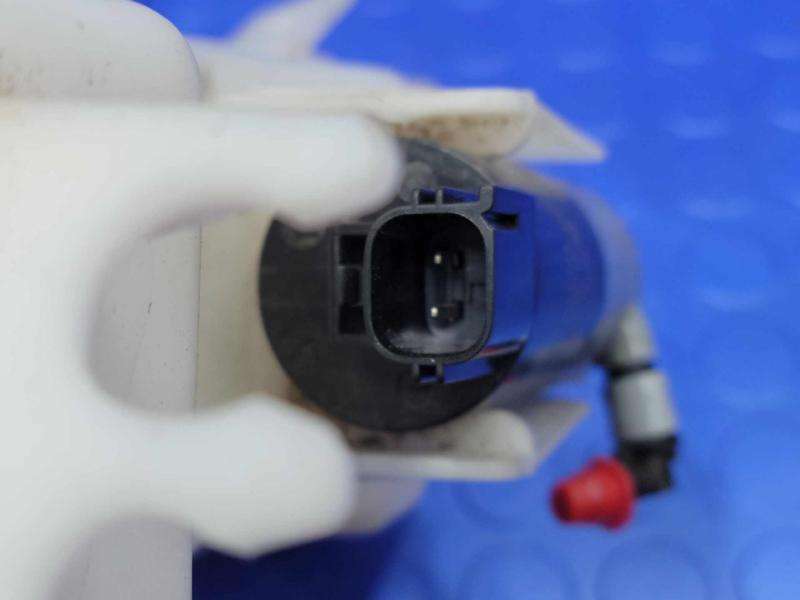 2016-2024 Volvo XC90 Windshield Washer Fluid Reservoir Assembly OEM 313493884