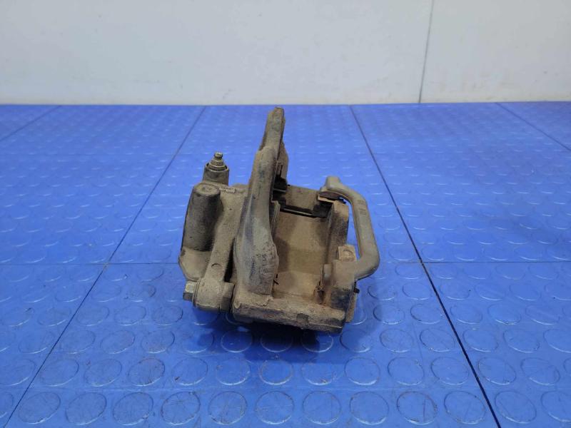 2013 Cadillac Escalade Caliper