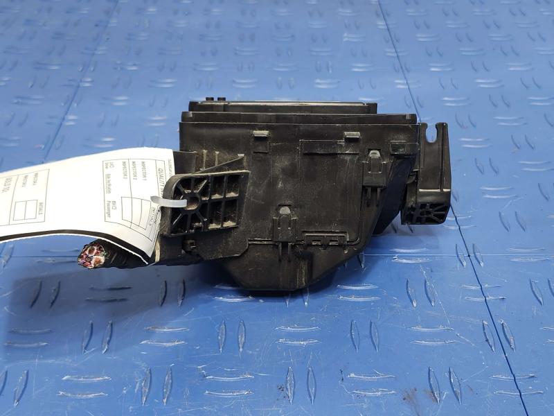 2013 Toyota Yaris Engine Fuse Box