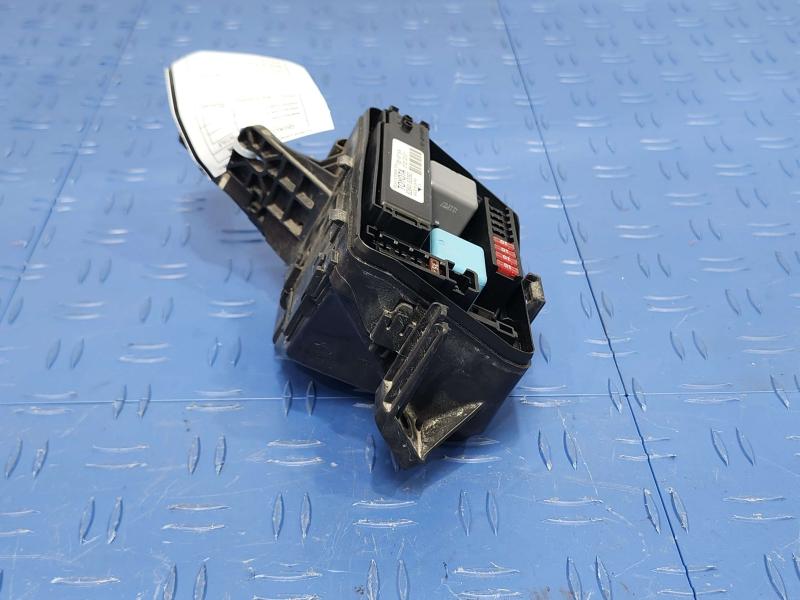 2013 Toyota Yaris Engine Fuse Box