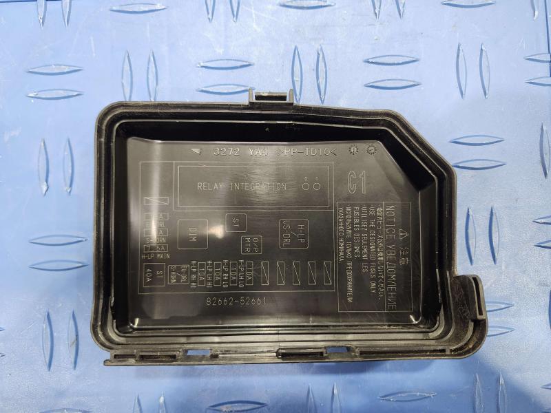 2013 Toyota Yaris Engine Fuse Box