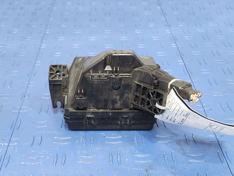 2013 Toyota Yaris Engine Fuse Box