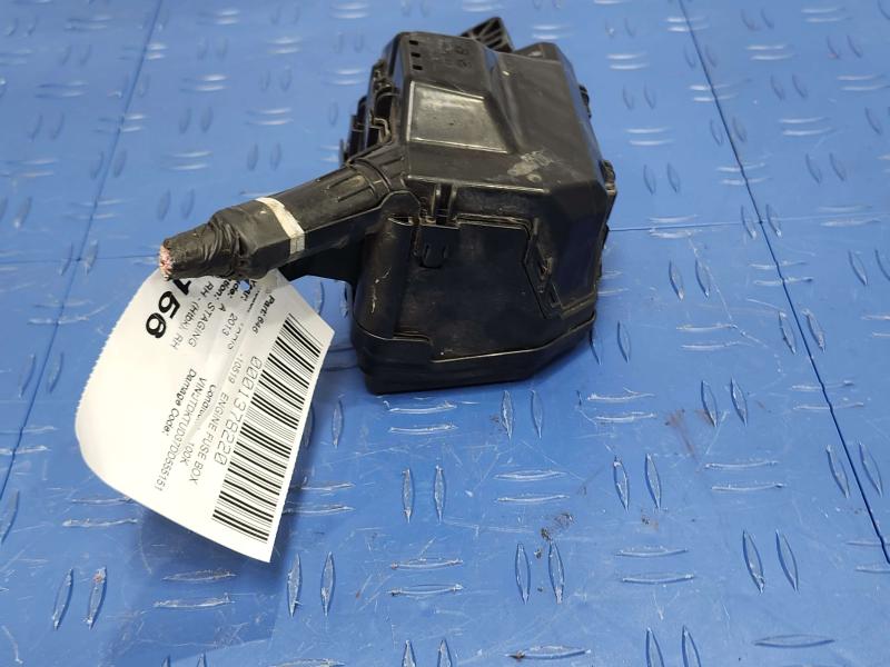 2013 Toyota Yaris Engine Fuse Box