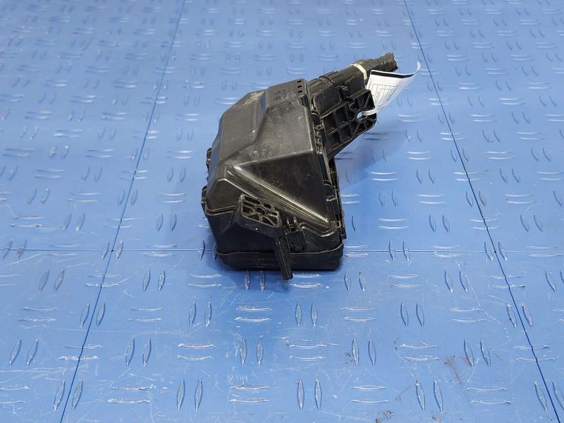2013 Toyota Yaris Engine Fuse Box