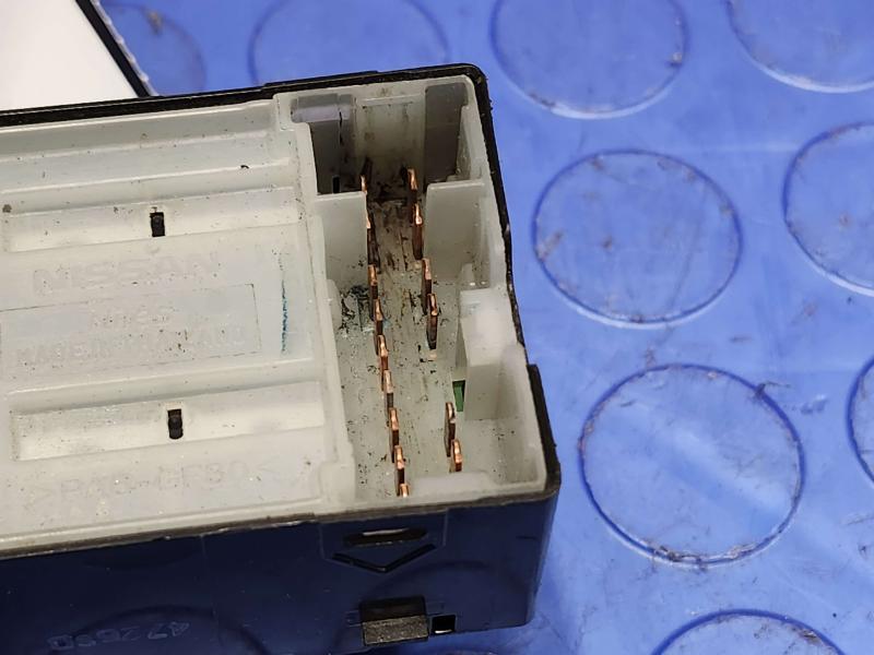 2015 Chevrolet City Express Door Switch Front