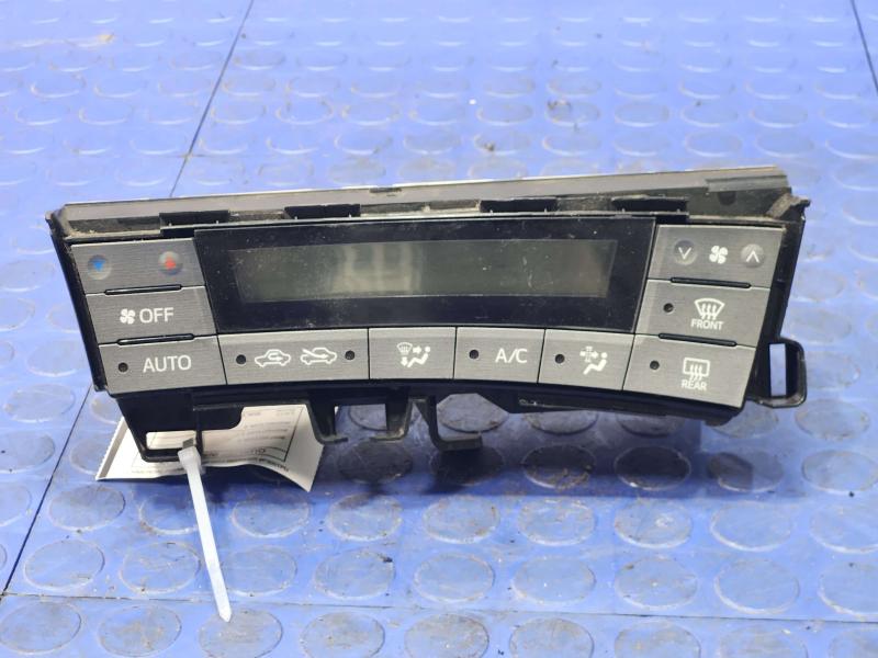2014 Toyota Prius Heater A/C Control