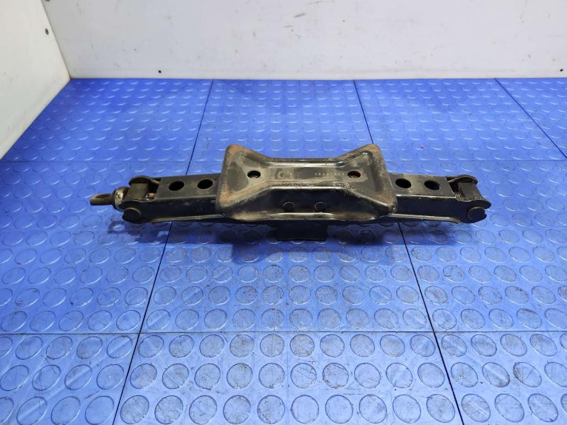 2007 Hummer H3 Jack Assembly