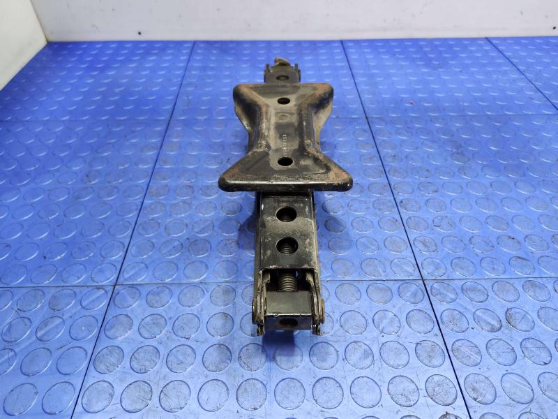 2007 Hummer H3 Jack Assembly