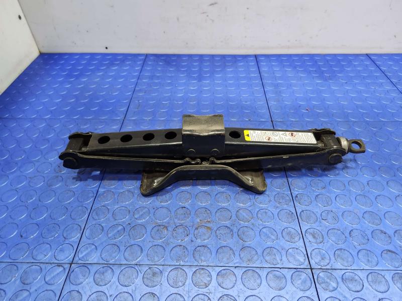2007 Hummer H3 Jack Assembly