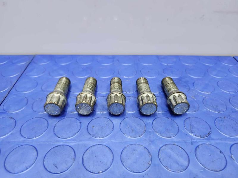 2016 BMW 528I Lug Nuts
