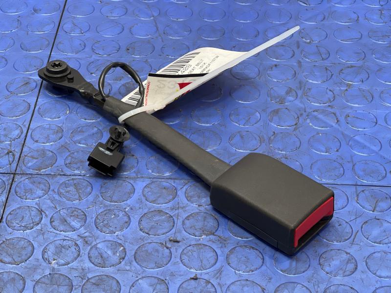 2013 Chevrolet Malibu Front Seat Belt