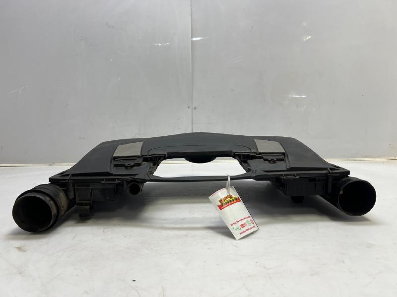 2008 Mercedes R-Class Air Cleaner