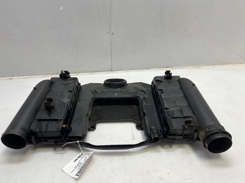 2008 Mercedes R-Class Air Cleaner