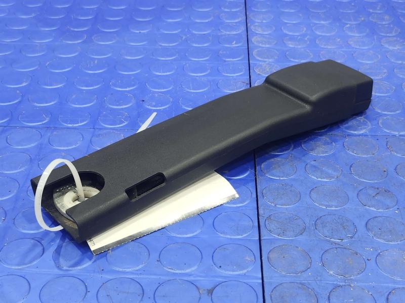 2010 Dodge Ram 1500 Front Seat Belt