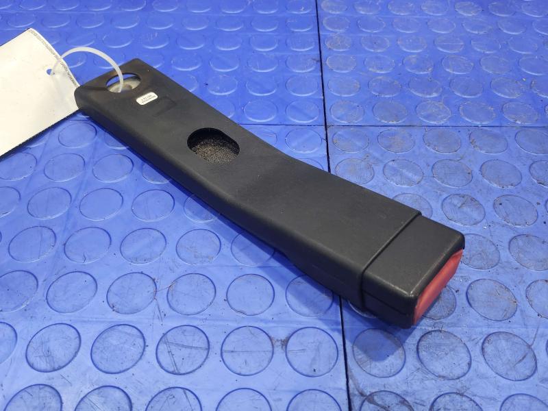 2010 Dodge Ram 1500 Front Seat Belt