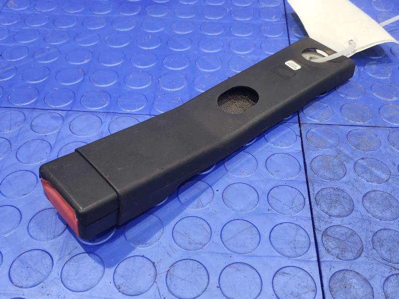 2010 Dodge Ram 1500 Front Seat Belt