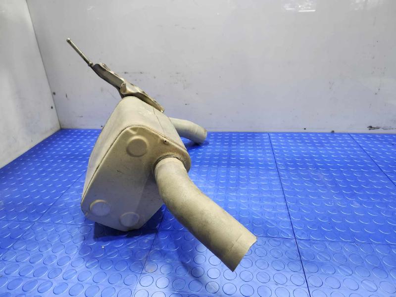 2021 Chrysler Voyager Muffler