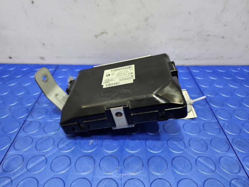 2013-2014 Hyundai Santa Fe Keyless Ignition Control Module OEM 95480B8000