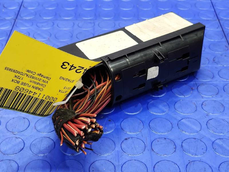 2013 Volkswagen Jetta Cabin Fuse Box