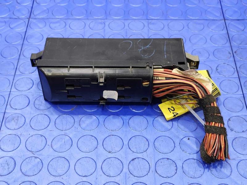 2013 Volkswagen Jetta Cabin Fuse Box