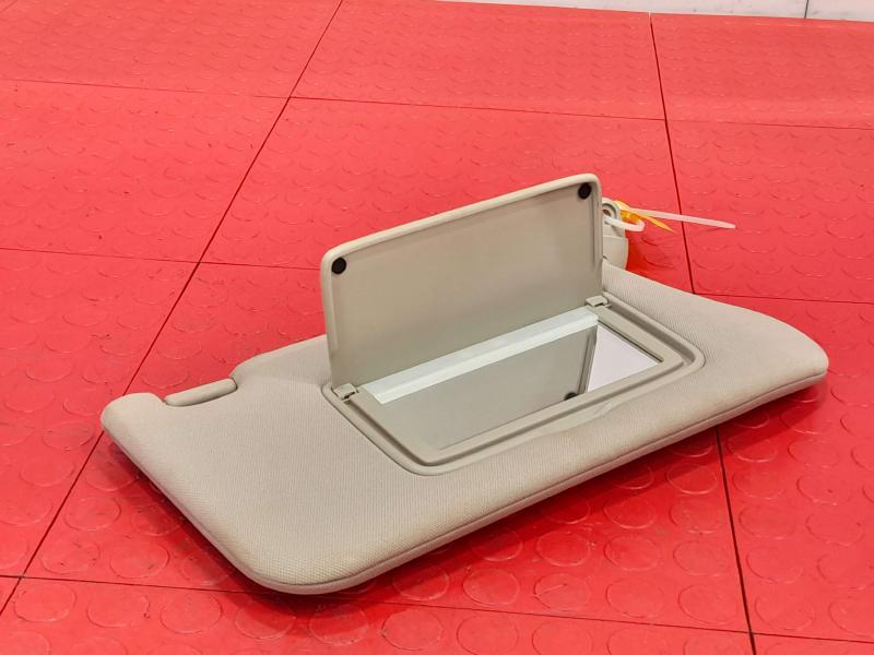 2014-2017 Infiniti QX50 Sun Visor RH Passenger Side Light Gray OEM 964001UW8A