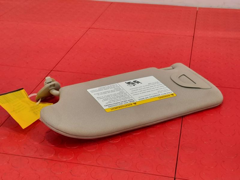 2014-2017 Infiniti QX50 Sun Visor RH Passenger Side Light Gray OEM 964001UW8A