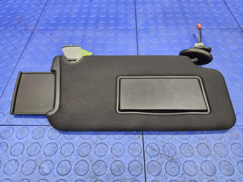 2013 Chrysler 300 Sun Visor