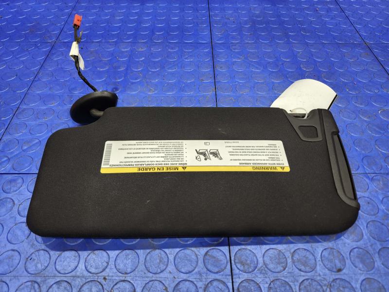 2013 Chrysler 300 Sun Visor