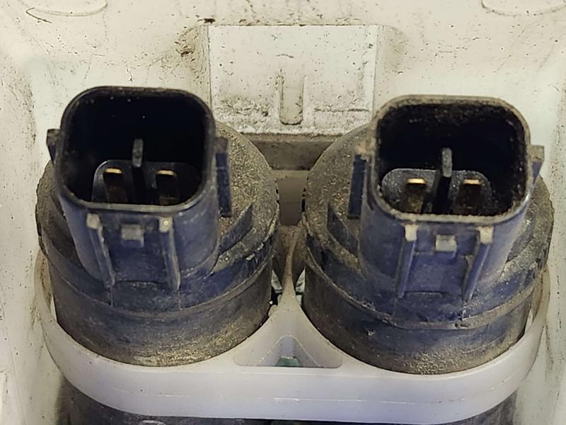 2008 Subaru Legacy Washer Bottle