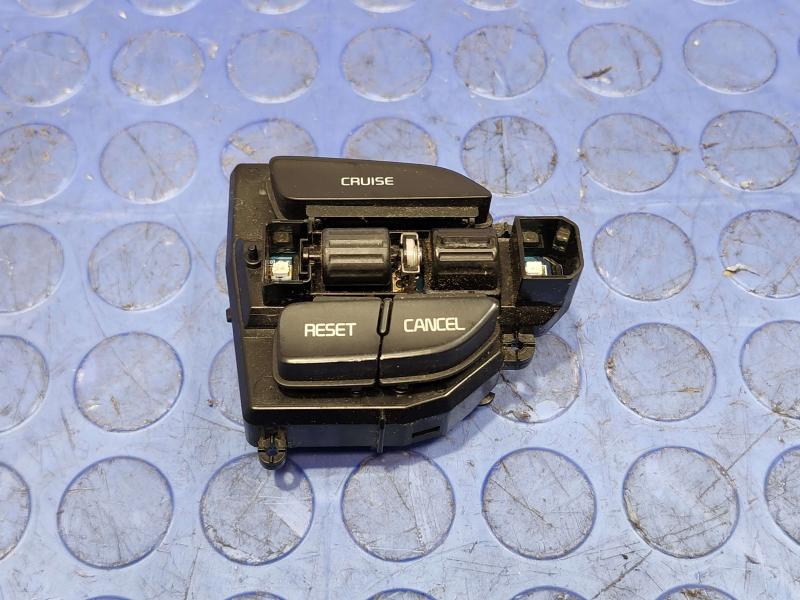 2016 Kia Sedona Combination Switch