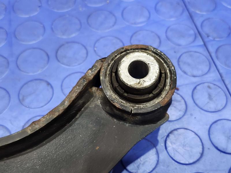 2018 Volkswagen Passat Upper Control Arm Rear