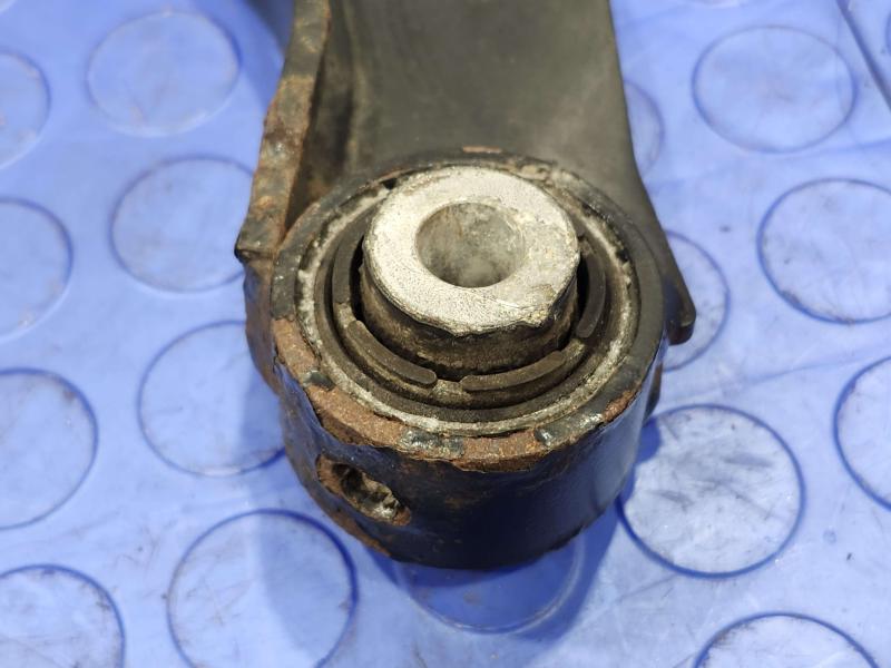 2018 Volkswagen Passat Upper Control Arm Rear