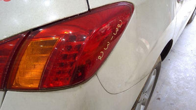 2009 2010 Nissan Murano Tail Light RH Passenger Side OEM 265501AA0C