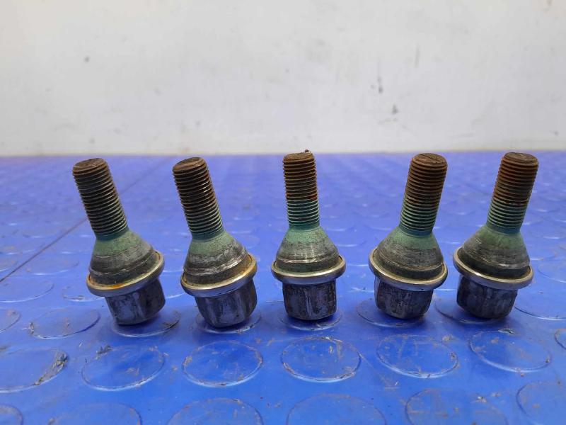 2018 Jeep Compass Lug Nuts