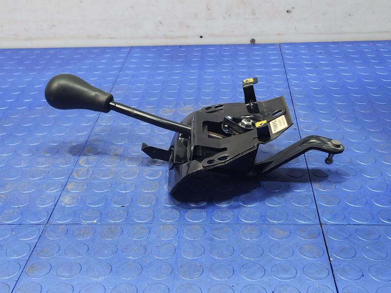 2016 Chevrolet Silverado 1500 Floor Shifter