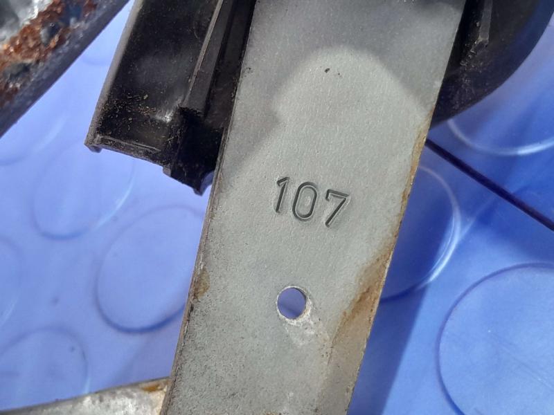 2011-2015 Kia Sorento Windshield Wiper Linkage Genuine OEM 981201U000