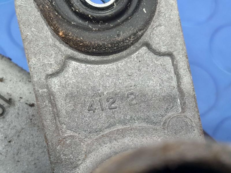 2011-2015 Kia Sorento Windshield Wiper Linkage Genuine OEM 981201U000