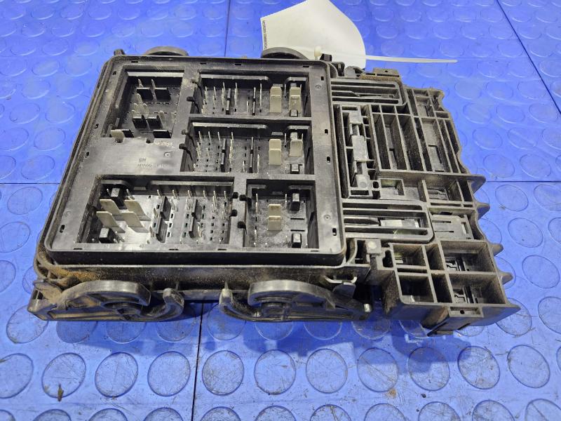 2016 Cadillac ATS Engine Fuse Box