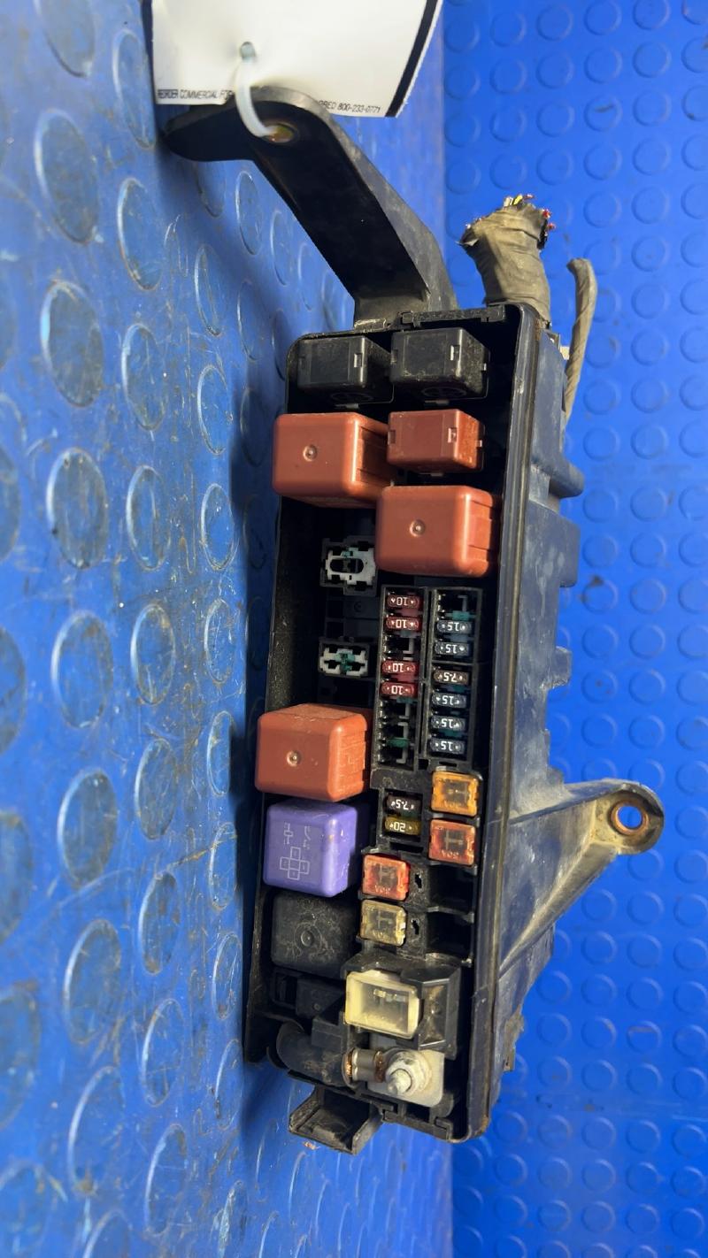 2002 Toyota Tundra Engine Fuse Box
