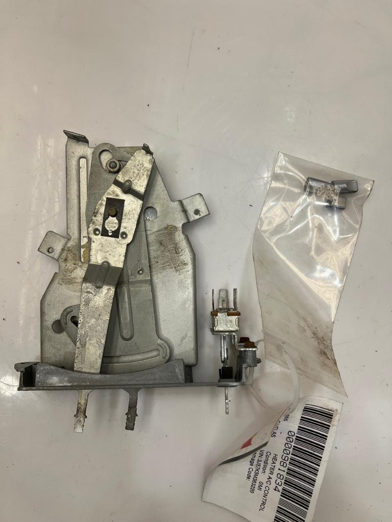 1976 Oldsmobile Cutlass Heater A/C Control