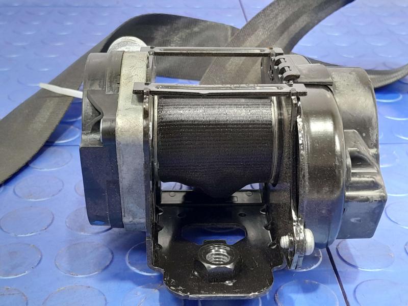 2013-2018 Ford Focus Front Seat Belt Retractor RH Passenger Side Black OEM DM5Z54611B08DB