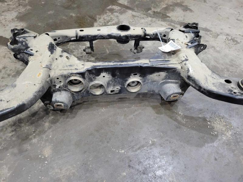 2014 Chrysler 300 Crossmember/Cradle/Undercarria