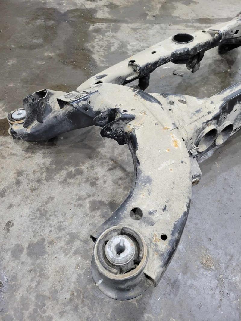 2014 Chrysler 300 Crossmember/Cradle/Undercarria