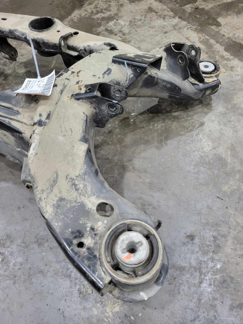 2014 Chrysler 300 Crossmember/Cradle/Undercarria