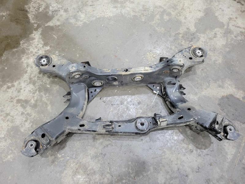 2014 Chrysler 300 Crossmember/Cradle/Undercarria