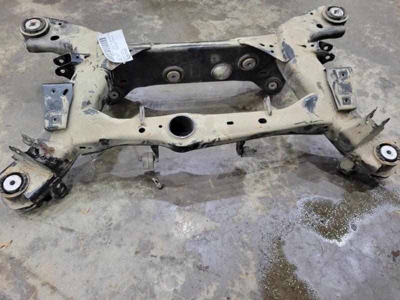 2014 Chrysler 300 Crossmember/Cradle/Undercarria