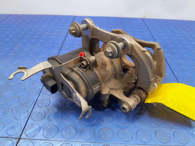 2018 BMW 740I Caliper