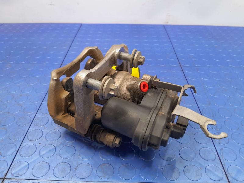 2018 BMW 740I Caliper