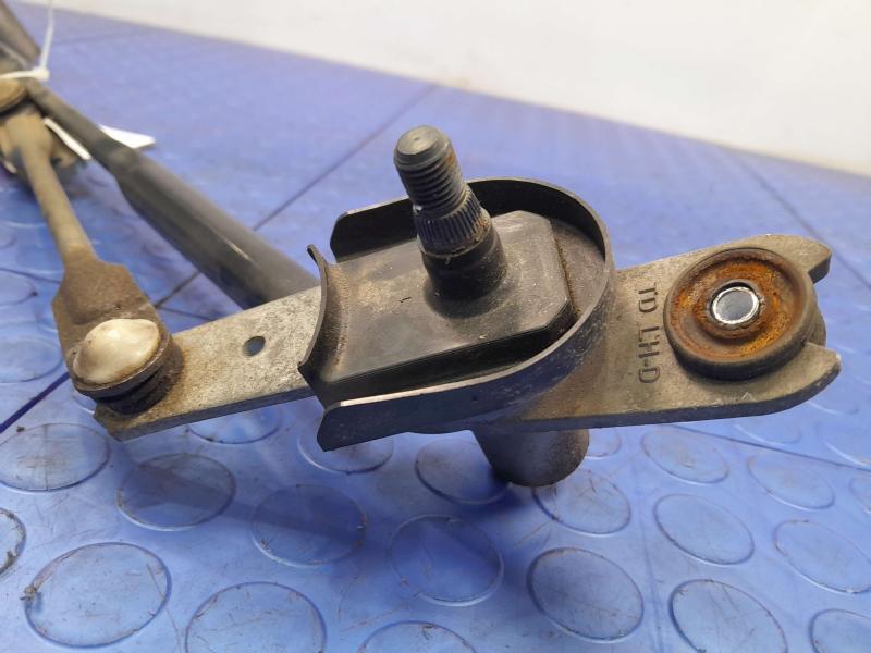 2010-2013 Kia Forte Windshield Wiper Linkage Transmission OEM Part 981201M000